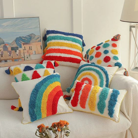 Cushions & Cushion Covers: The Key to Comfort and Style in Your Home.कुशन और कुशन कवर: आपके घर में आराम और स्टाइल की कुंजी.